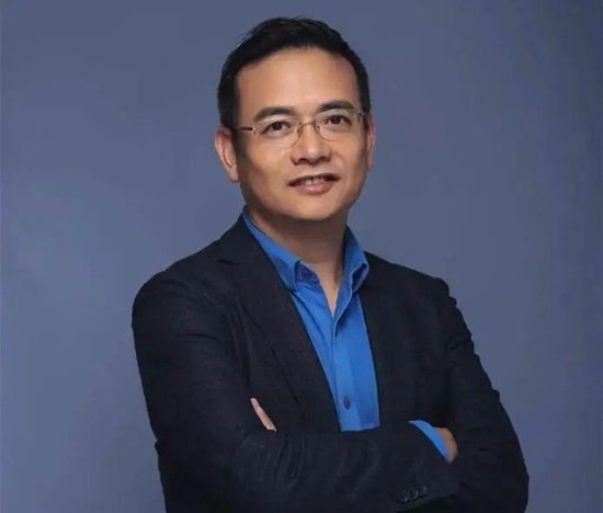 点金网 但斌为何选择对科技股狂热押注？